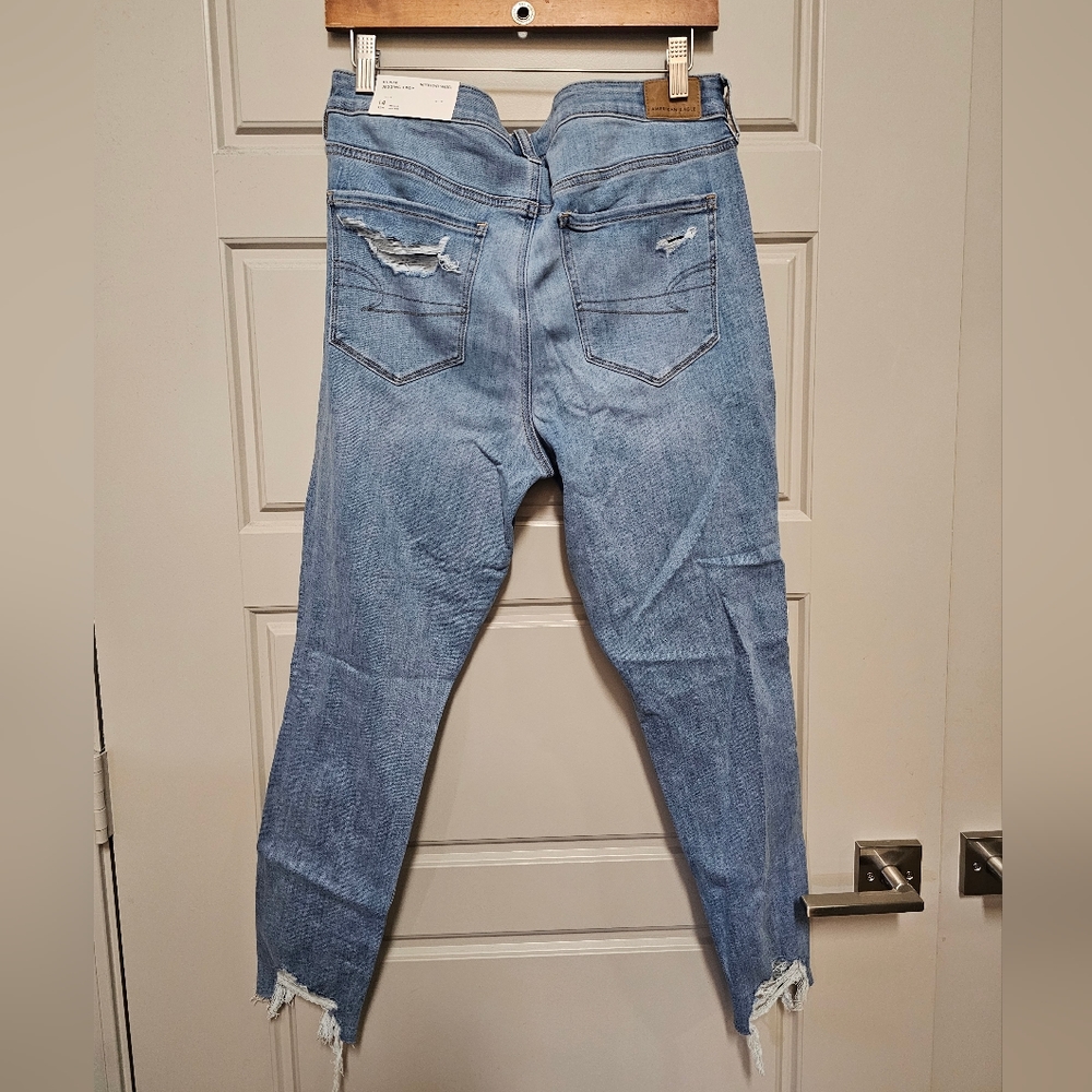 Hi-rise Jegging Crop - Picture 2 of 4